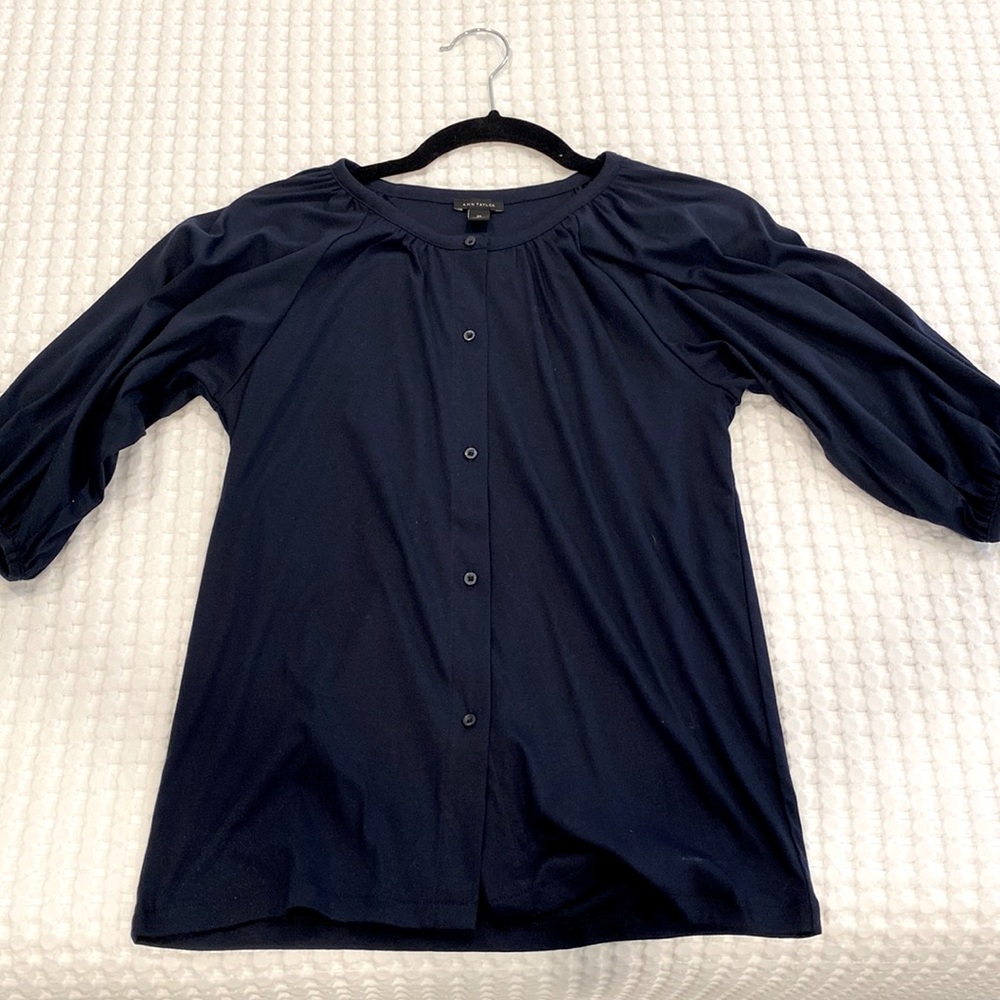 NWOT Ann Taylor cotton 3/4 length sleeve, button up T